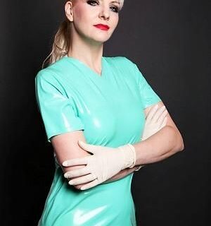 domina-termine-in-bremen-–-frau-doktor-esther